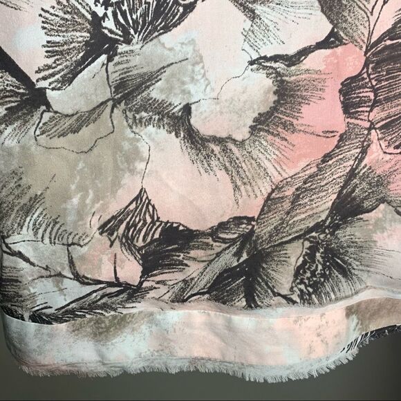 BCBG MaxAzria top asymmetric arm sleeves xs B1 - Picture 5 of 6